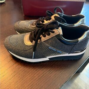 Michael Kors Allie Trainer Flannel and Metallic Sneakers, 43F7ALFS1D, Size 7 New